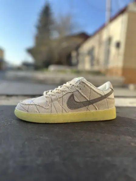 SB Dunk Low "Mummy" - это расцветка кроссовок для скейтбординга на Хэллоуин 2021 года, которая своим...