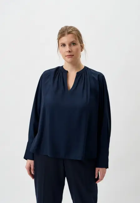 Блуза Tommy Hilfiger. Цвет: синий.