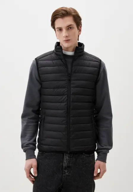Жилет утепленный Urban Fashion for Men. Цвет: черный.
