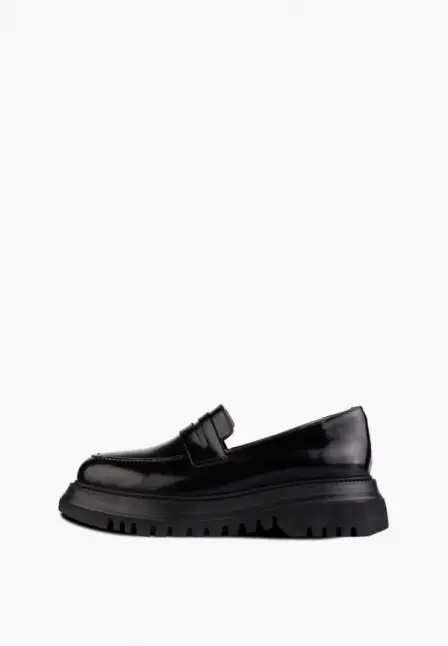 Лоферы Rabbit Loafers. Цвет: черный. Материал: натуральная кожа.